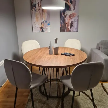 Lägenhet Marand