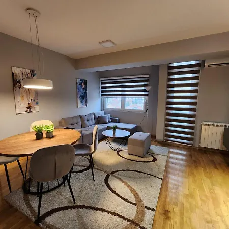 Apartment Marand *